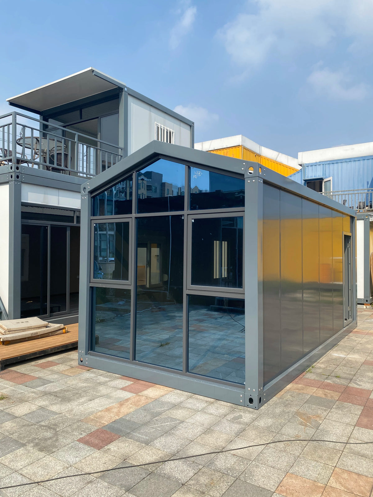 Assembly Sunny Anthracite Grey House A Shape Prefabricated Container House Vacation Type Outdoor Assembly House Easy Handy Room