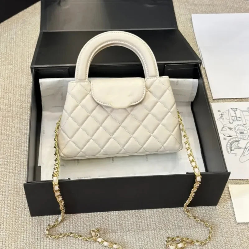 Veal k Leather Designer Womens Shoulder Bag Leather Ribbed Gold Hardware Metal Turn Lock Matelasse Chain SemiRound Handle Luxury