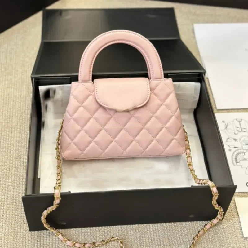 Veal k Leather Designer Womens Shoulder Bag Leather Ribbed Gold Hardware Metal Turn Lock Matelasse Chain SemiRound Handle Luxury