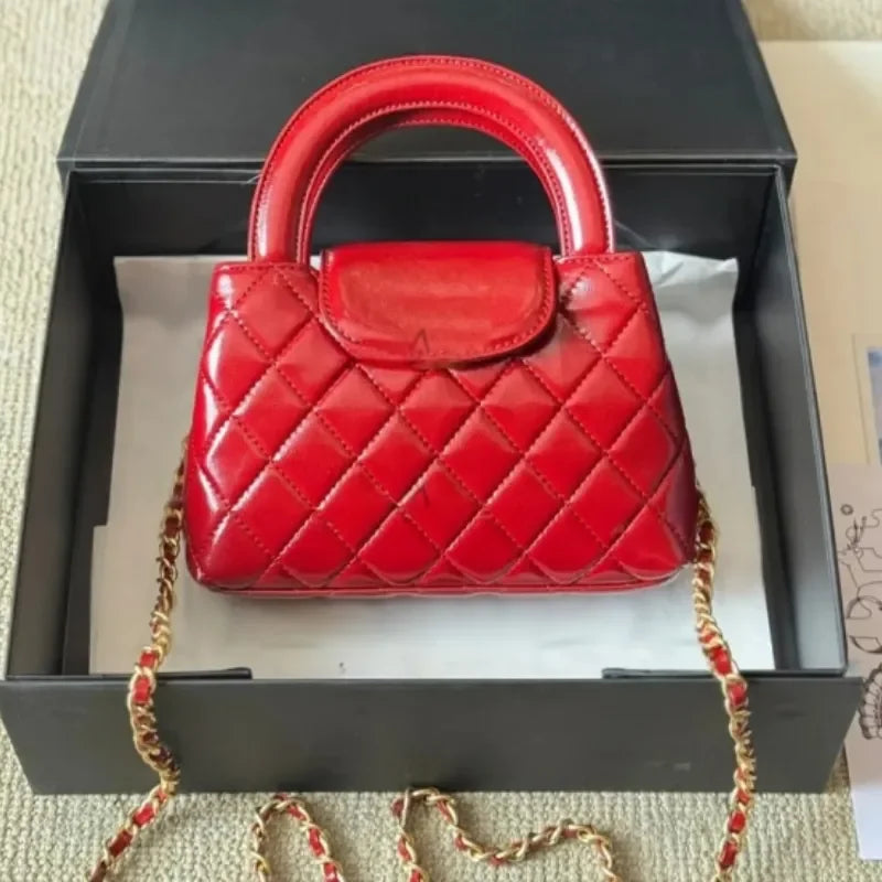 Veal k Leather Designer Womens Shoulder Bag Leather Ribbed Gold Hardware Metal Turn Lock Matelasse Chain SemiRound Handle Luxury